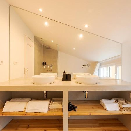 The Yellow House Spacious Duplex In Prazeres District Lisboa Extérieur photo